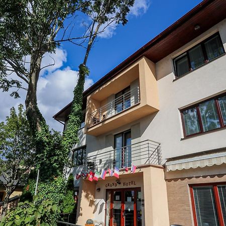 Grand Hotel Senica, Garni Buitenkant foto