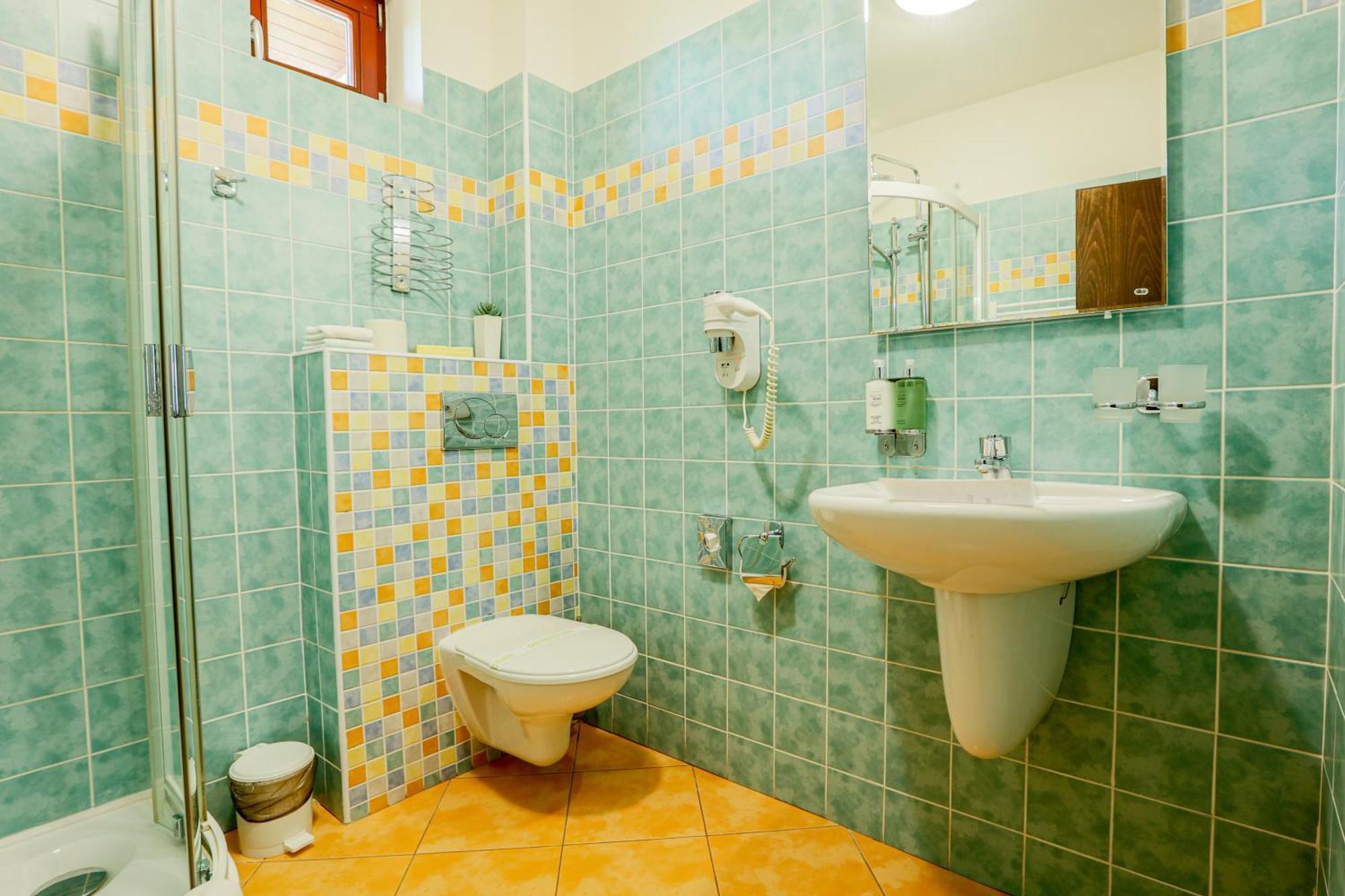 Grand Hotel Senica, Garni Buitenkant foto